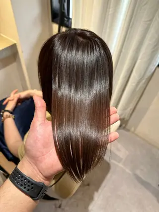 セミロング 必ず笑顔で帰っていた だきます！安田祐貴のヘアスタイル