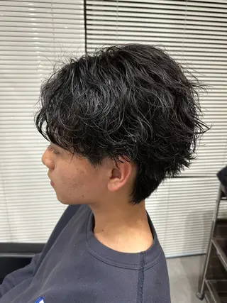 ショート パーマ メンズ ユウ🪄 パーマ指名No1のヘアスタイル