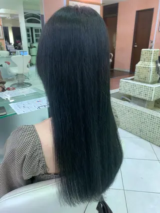 ロング カラー 今村 愛美のヘアスタイル