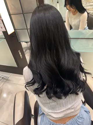 ロング カラー ハイトーン/うる艶 カラー Mioのヘアスタイル