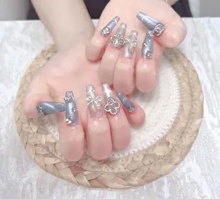ネイル uu ネイルサロン関内🌼のネイルデザイン