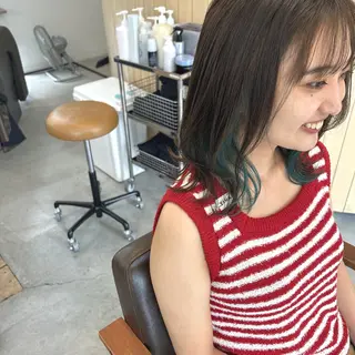 ミディアム 綿貫 美雪のヘアスタイル