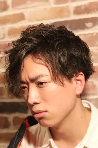 ミディアム パーマ .HIROSHI .のヘアスタイル