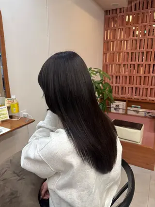 ロング 西尾 愛のヘアスタイル
