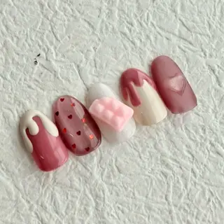 ネイル 🐈‍⬛ Minamiのネイルデザイン