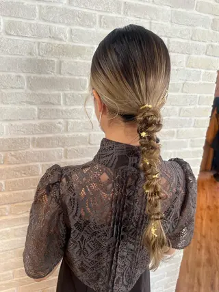 ロング ヘアアレンジ Topstylist YUKIのヘアスタイル