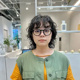 ミディアム パーマ 【骨格診断カット】 .のヘアスタイル