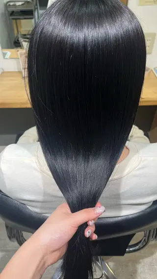 ロング カンノ シュンのヘアスタイル