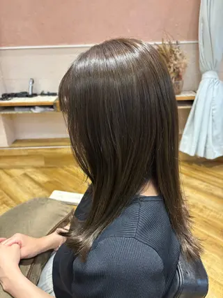 ミディアム 森  髪質改善🫧 透明感カラーのヘアスタイル