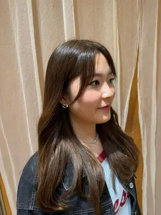 カラー 🌱艶髪ストレート✨ 🦖せりか🦖のヘアスタイル