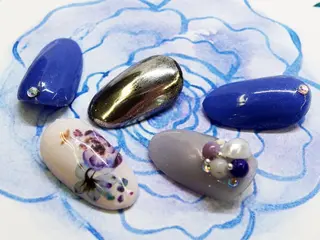 ネイル ティーエヌ 金山駅東口店のネイルデザイン