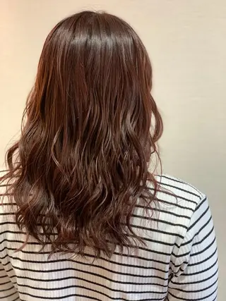 ロング カラー 蓮見  友里のヘアスタイル