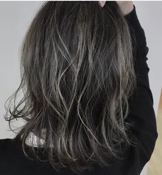 ミディアム 光石 季世のヘアスタイル