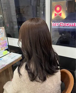 セミロング カラーソムリエ🎨 seina🪐のヘアスタイル