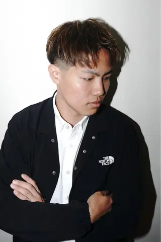 ショート カラー メンズ DAD　BARBERSHOP所属・三宮メンズカット ヨシイッキのヘアスタイル