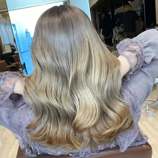 ロング カラー 顔まわりの神様✨ 透明感カラー藤嶋秀幸のヘアスタイル