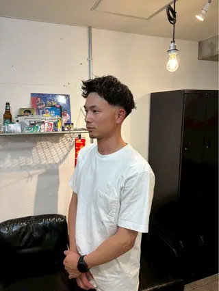 ショート メンズ RISE SWELL 江坂momoneのヘアスタイル