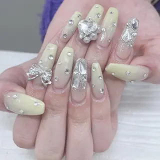ネイル Nail salon Honey Beeのネイルデザイン