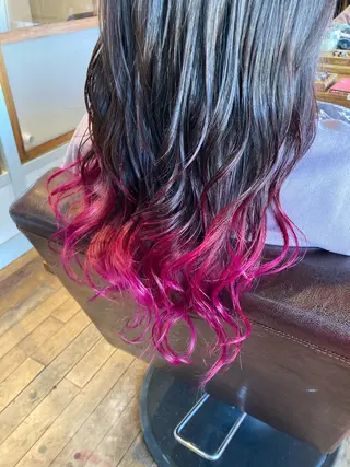 ロング タカツド ユウキのヘアスタイル