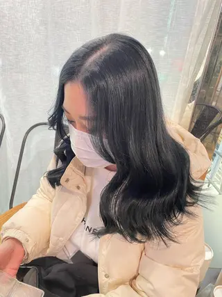 セミロング aya/小顔レイヤー /柔らかカラーのヘアスタイル
