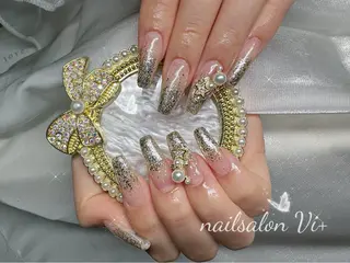 ネイル ✨Nailsalon Vi+✨のネイルデザイン