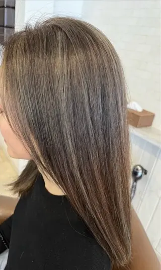 ロング Cuthie 泉川のヘアスタイル