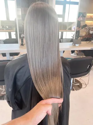 ロング カラー パーマ ヘアアレンジ ネイル マツエク・マツパ アイブロウ 井上 一平のヘアスタイル