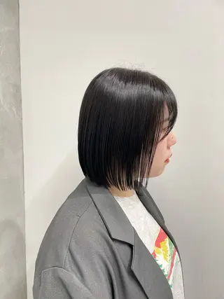 ショート カラー 山本 佳奈のヘアスタイル