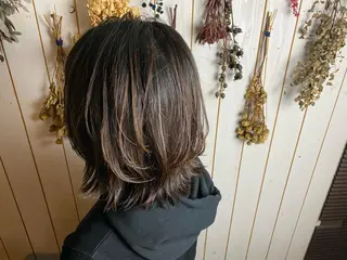 ミディアム カラー LILIS hair designのヘアスタイル