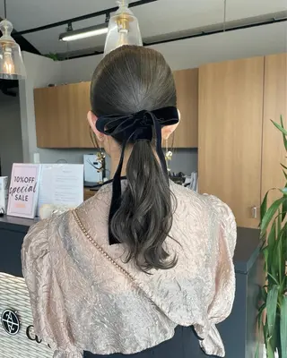 セミロング ヘアアレンジ マキノ キョウカのヘアスタイル