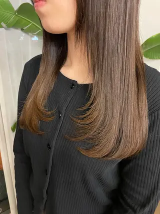 ロング 白木 柾美のヘアスタイル