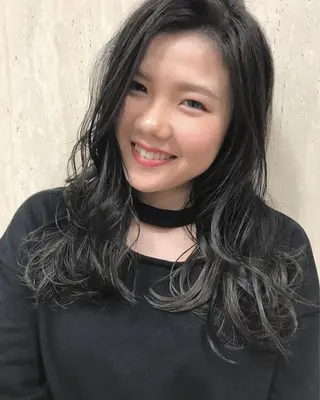 セミロング カラー 鍋島 拓真のヘアスタイル