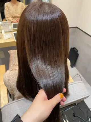 セミロング カラー やまぐち あやみのヘアスタイル