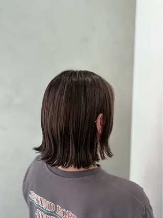 ミディアム 小園 彩夏のヘアスタイル