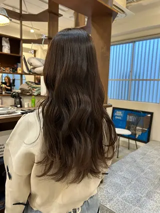 ロング カラー ROUIS/ mioのヘアスタイル
