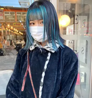 ミディアム カラー パーマ ヘアアレンジ メンズ キッズ ネイル mana 暖色カラーカットのヘアスタイル