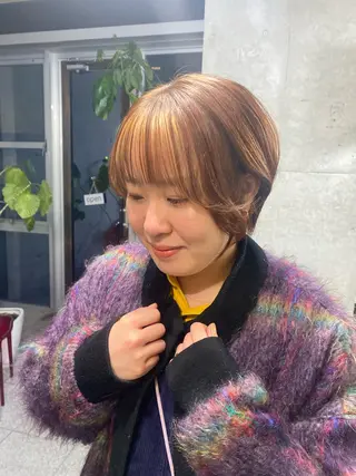 ショート ブリーチカラー🎀 LiLi🫧のヘアスタイル