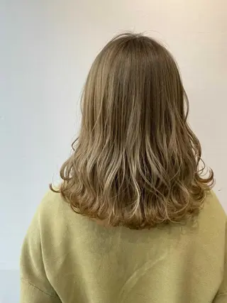 セミロング カラー Nero✂︎ officialのヘアスタイル