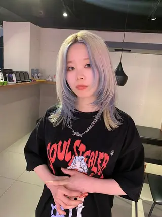 ミディアム カラー 中性ウルフカット ケアブリーチ/ケイトのヘアスタイル