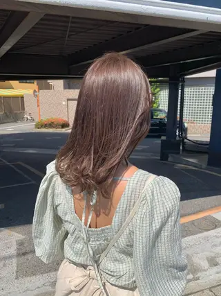 セミロング カラー 三野 沙也のヘアスタイル