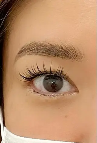 メンズ マツエク・マツパ irieアイリー 鈴木紀美の眉毛・アイブロウイメージ