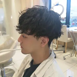 メンズ パーマ 渡辺 愛枝/艶カラー🩵のヘアスタイル