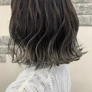 ショート カラー 薄田 珠美のヘアスタイル