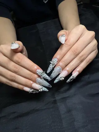 セミロング Bibi beauty spa Osaka所属・Chann Channのネイルデザイン