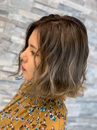 ミディアム カラー カラーと言ったら SAWARAのヘアスタイル