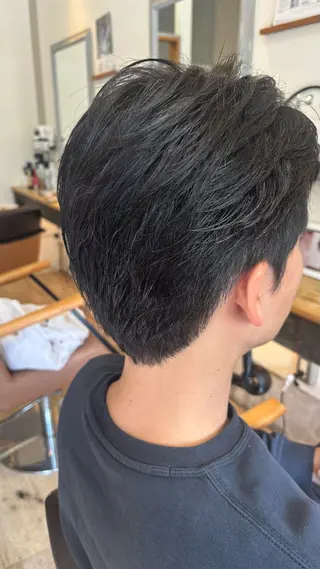 メンズ makoto⌇レイヤ ー⌇艶カラー🍒のヘアスタイル