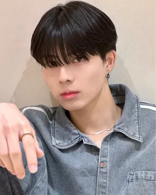 メンズ 曲がる縮毛矯正 センターパート/翼のヘアスタイル