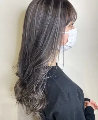 カラー 林 美月のヘアスタイル