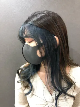 ミディアム 艶髪/ハイトーン Sherryのヘアスタイル