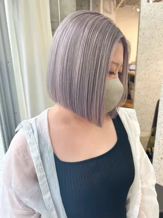 ショート カラー ヘアアレンジ lani ブリーチ /ダブルカラーのヘアスタイル